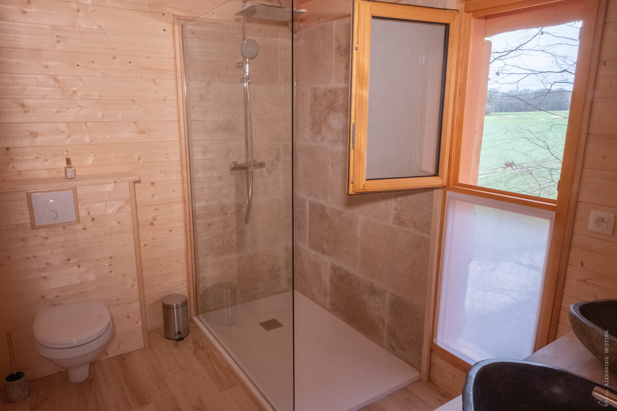 Cabanes des Blots séjour insolite proche Paris Cabane aux Oiseaux Salle de bain 3