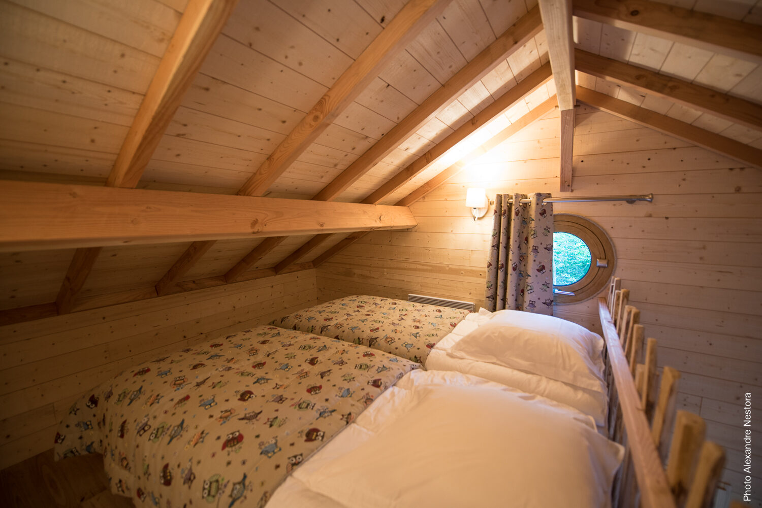 Cabanes des Blots séjour insolite proche Paris Cabane de l'Étang Chambre enfant