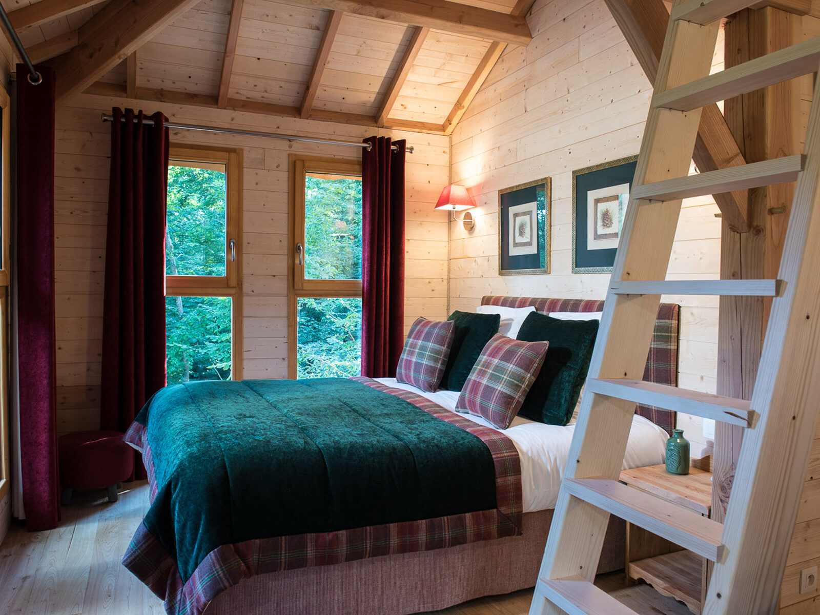 Cabanes des Blots séjour insolite proche Paris Cabane de l'Étang Chambre parentale