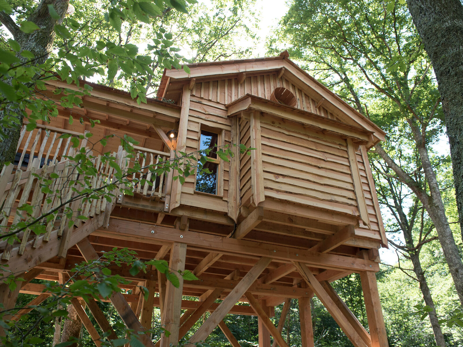 Cabanes des Blots séjour insolite proche Paris Cabane de l'Étang Extérieur 9