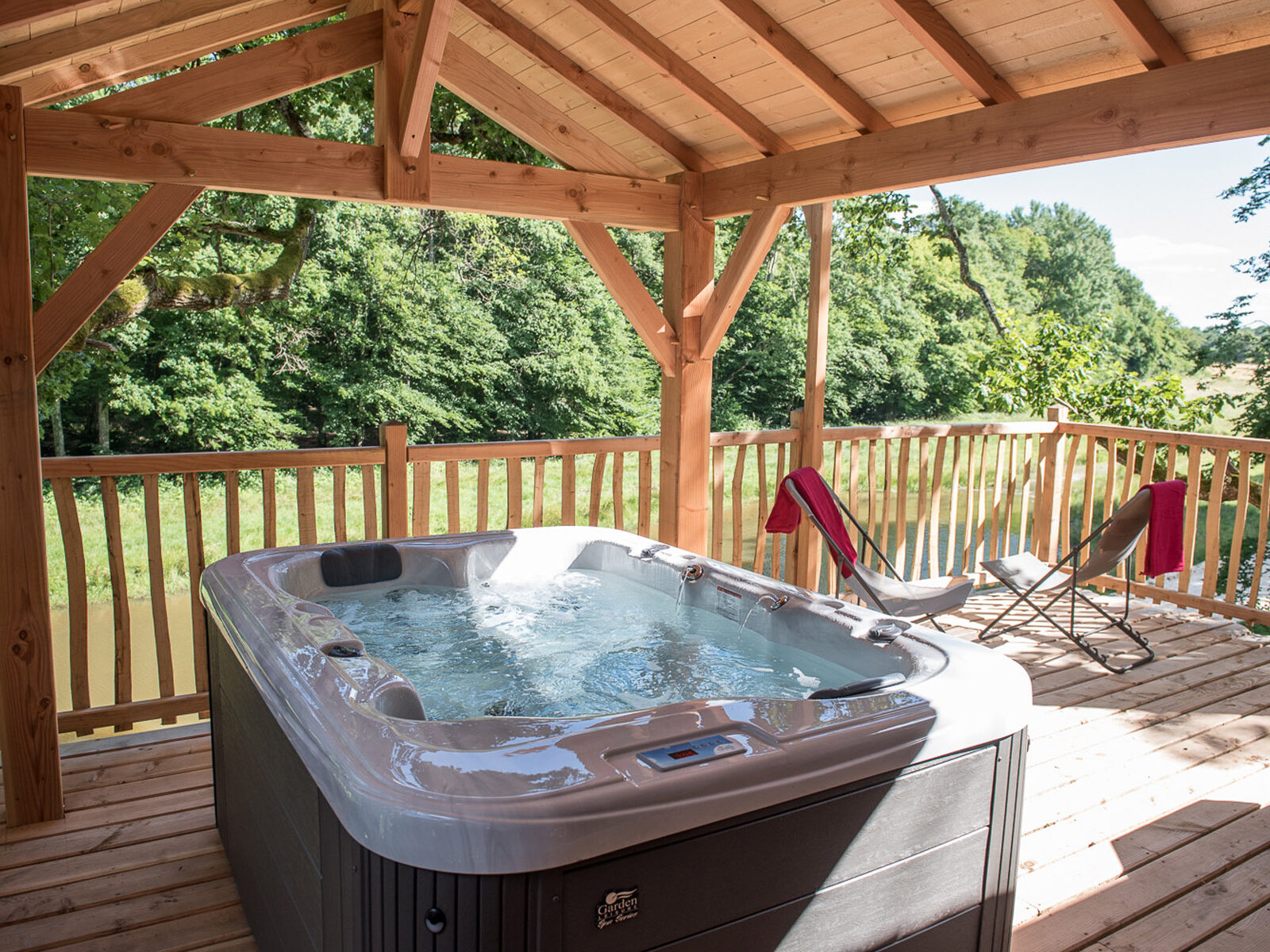 Cabanes des Blots séjour insolite proche Paris Cabane de l'Étang Spa 4