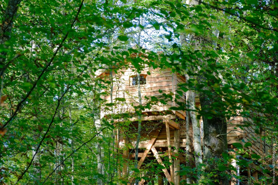 Cabanes des Blots séjour insolite proche Paris Cabane du Grand Chêne Extérieur